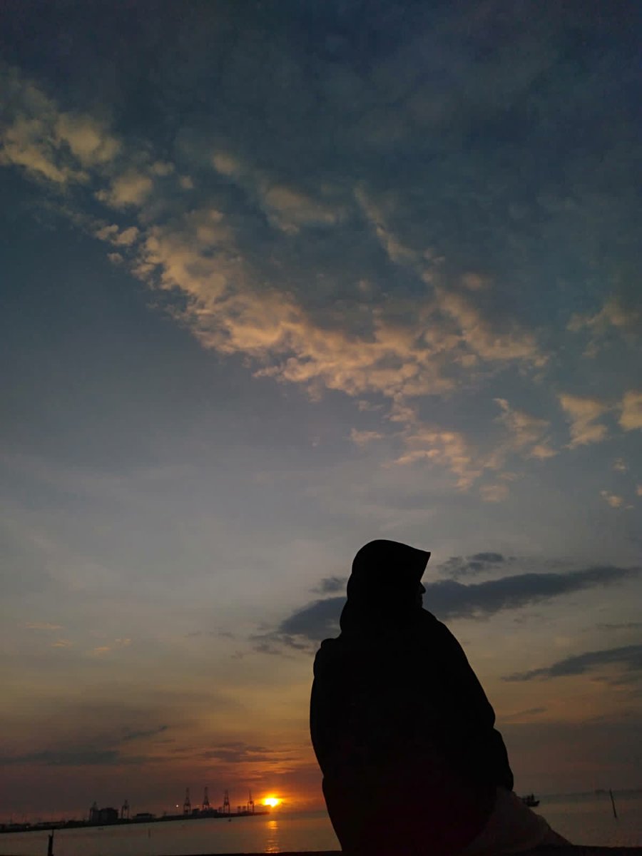Cacaaw_178's tweet photo. the sky is so beautiful 😖 https://t.co/TIytc8gq0m