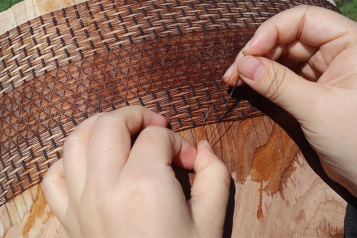 DesignAnthology's tweet photo. DESIGN / We get to know South Korean weaver Dahye Jeong, the winner of this year’s Loewe Foundation Craft Prize known for her delicate horsehair creations https://t.co/sTYTUS8GSZ 

#designanthology #artinasia #asianart #asianartist #wovenart #koreanartist #loewe #winner #art https://t.co/IeIeRVwAn7