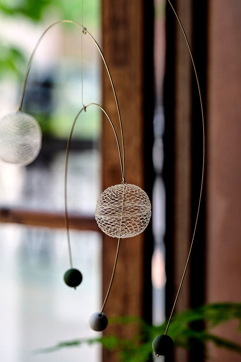 DesignAnthology's tweet photo. DESIGN / We get to know South Korean weaver Dahye Jeong, the winner of this year’s Loewe Foundation Craft Prize known for her delicate horsehair creations https://t.co/sTYTUS8GSZ 

#designanthology #artinasia #asianart #asianartist #wovenart #koreanartist #loewe #winner #art https://t.co/IeIeRVwAn7