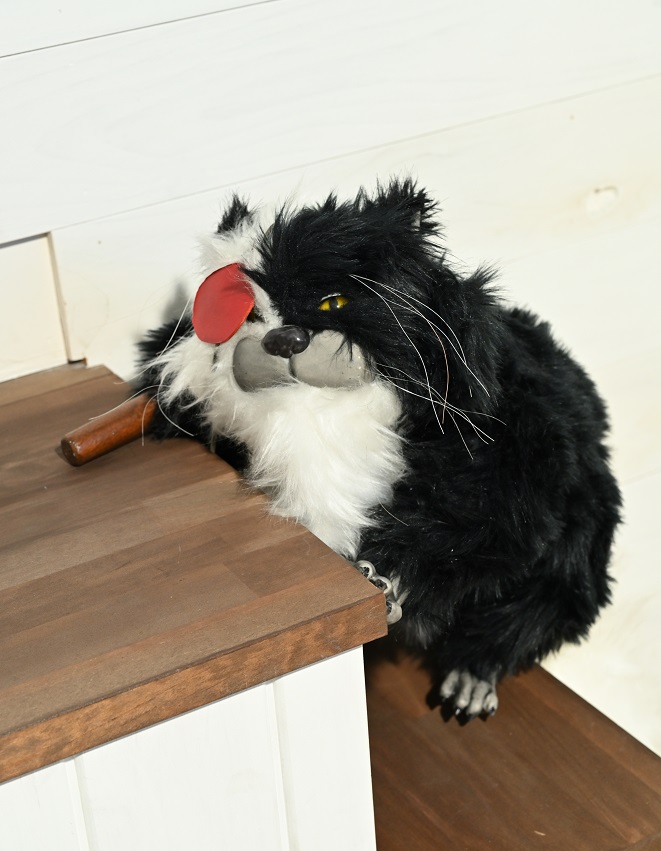 mackuro3's tweet photo. This doll has joints and is able to assume various postures.
#AutumnCat #BisqueDoll https://t.co/zcLYSKVVV0