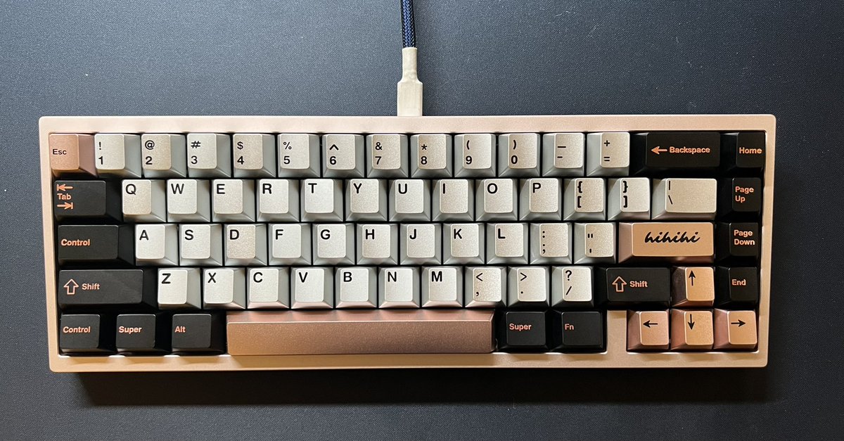 StupidFishFoam's tweet photo. Not foam today, but a new build.  Rose Gold Vega, black alu plate, black on black Durock stabs, Lubed U4T switches, Aluvia keycaps, and, of course, StupidFish case, plate, and PE foam.  I think I’m in love. https://t.co/JZCCd2LURy