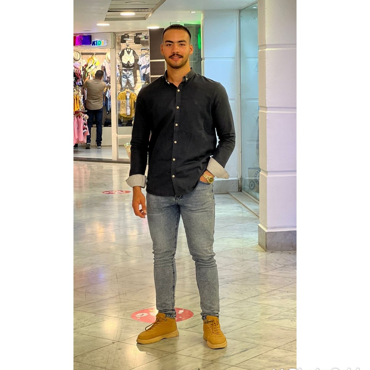 ismaelmaged6's tweet photo. You know you're in love when you can't fall asleep because reality is  finally better than your dreams🍁🤎 https://t.co/wbgw1hzRFO