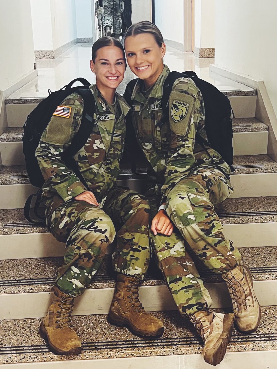 teresamom4's tweet image. First day of school!  Go get ‘em Tiger! #USMAPS