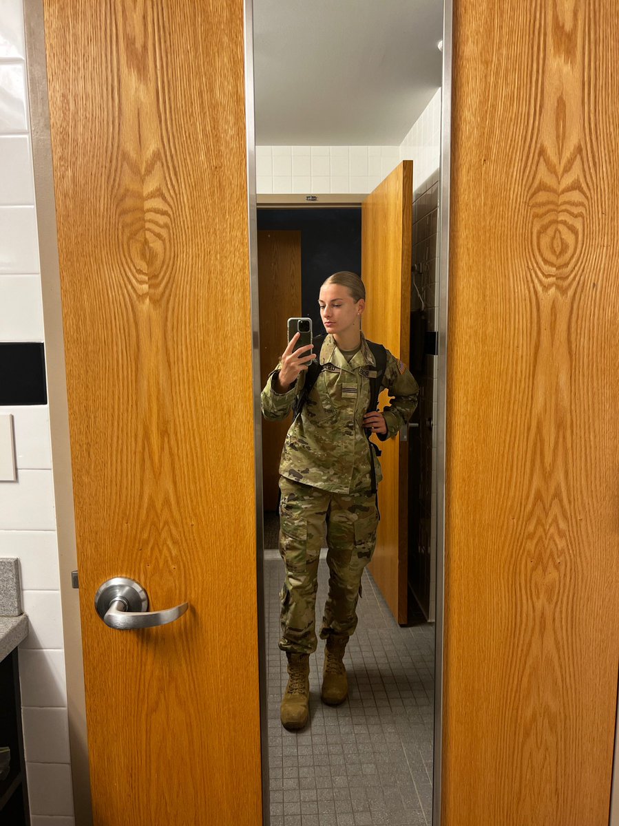 teresamom4's tweet image. First day of school!  Go get ‘em Tiger! #USMAPS