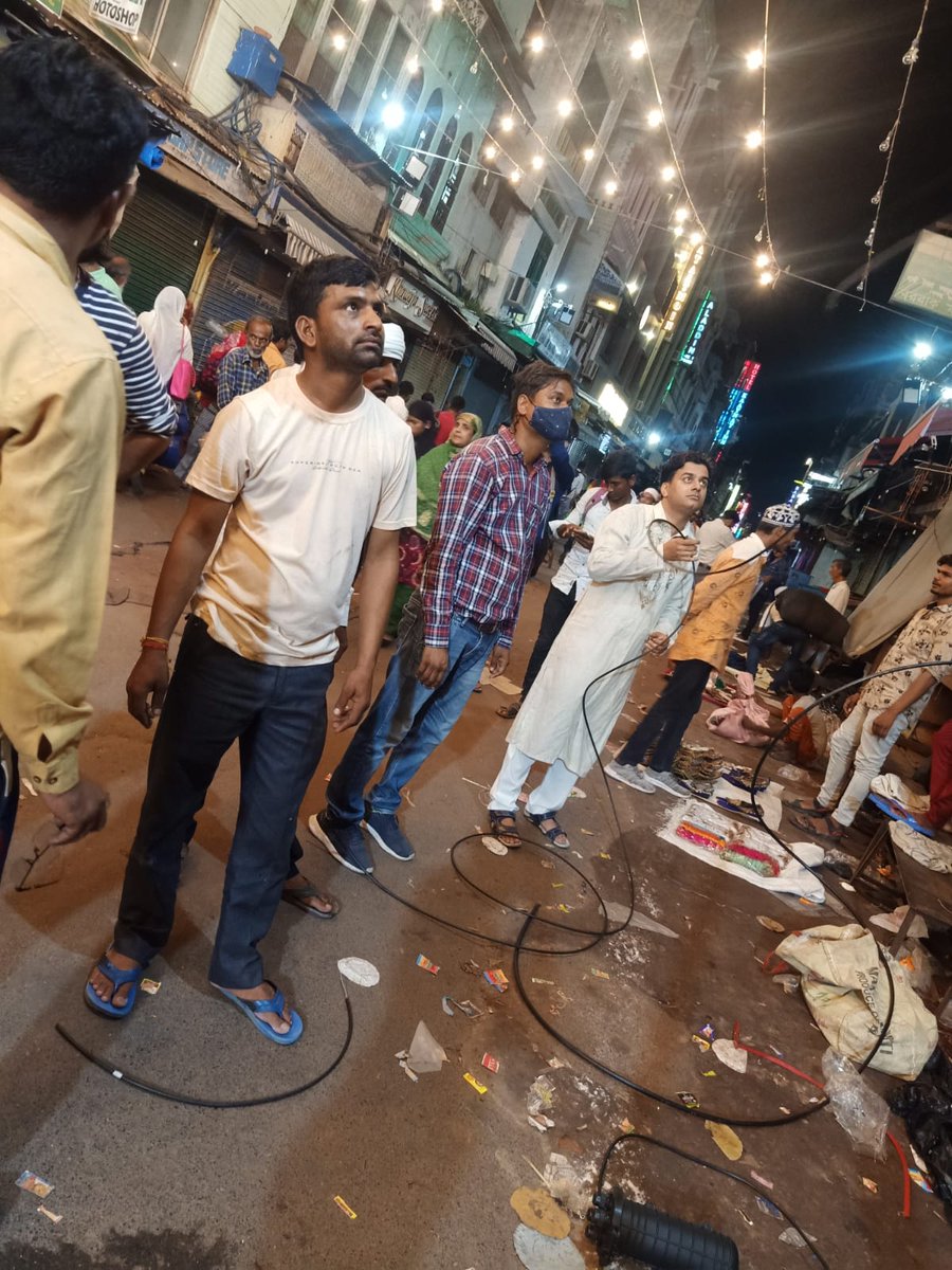 Shailu_Ajm's tweet image. @AshwiniVaishnaw @PMOIndia @CMDBSNL @BSNL_RJ @BSNLCorporate  #BSNL Ajmer Tx टीम के द्वारा दरगाह क्षेत्र में बाधित हुई सेवा को कल पूरे दिन और रात 3 बजे तक लगकर पुनः चालू कर दिया गया। This is dedication of #BSNL team. No need 2 prove anything regarding ability of #BSNL .
#Muharram