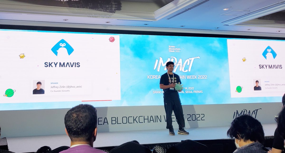 Thanks @Jihoz_Axie for the awesome talk and we learnt a lot. Community is the key to Gamefi project.🤘
He is even carrying a cute Axie plushie around 😆 

#KBW2022 #KoreaBlockchainWeek #Impact #Blockchain #axieinfinity #fruttidino #axie