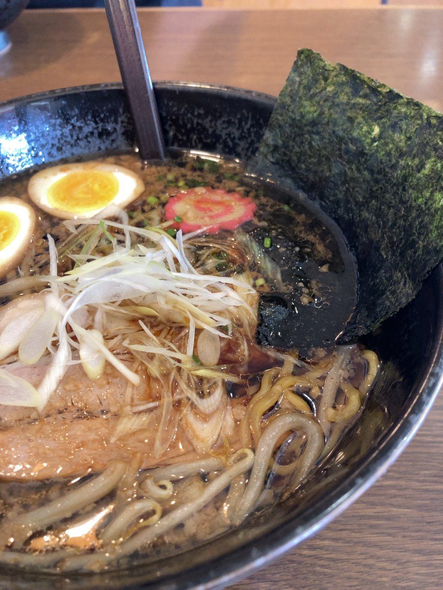 indoormom_com's tweet photo. 去年は中学生2人だった我が家、中と高に分かれると生活も日程も全然違ってヒーヒー言ってる今年の夏休み…
今日は午後から旦那さんと所用でお出かけです。

昨日世界猫の日だったってんで、猫爺と猫婆も貼っときます。老猫は良い🐈

#らー麺とぐち https://t.co/3qT3MjwpTF