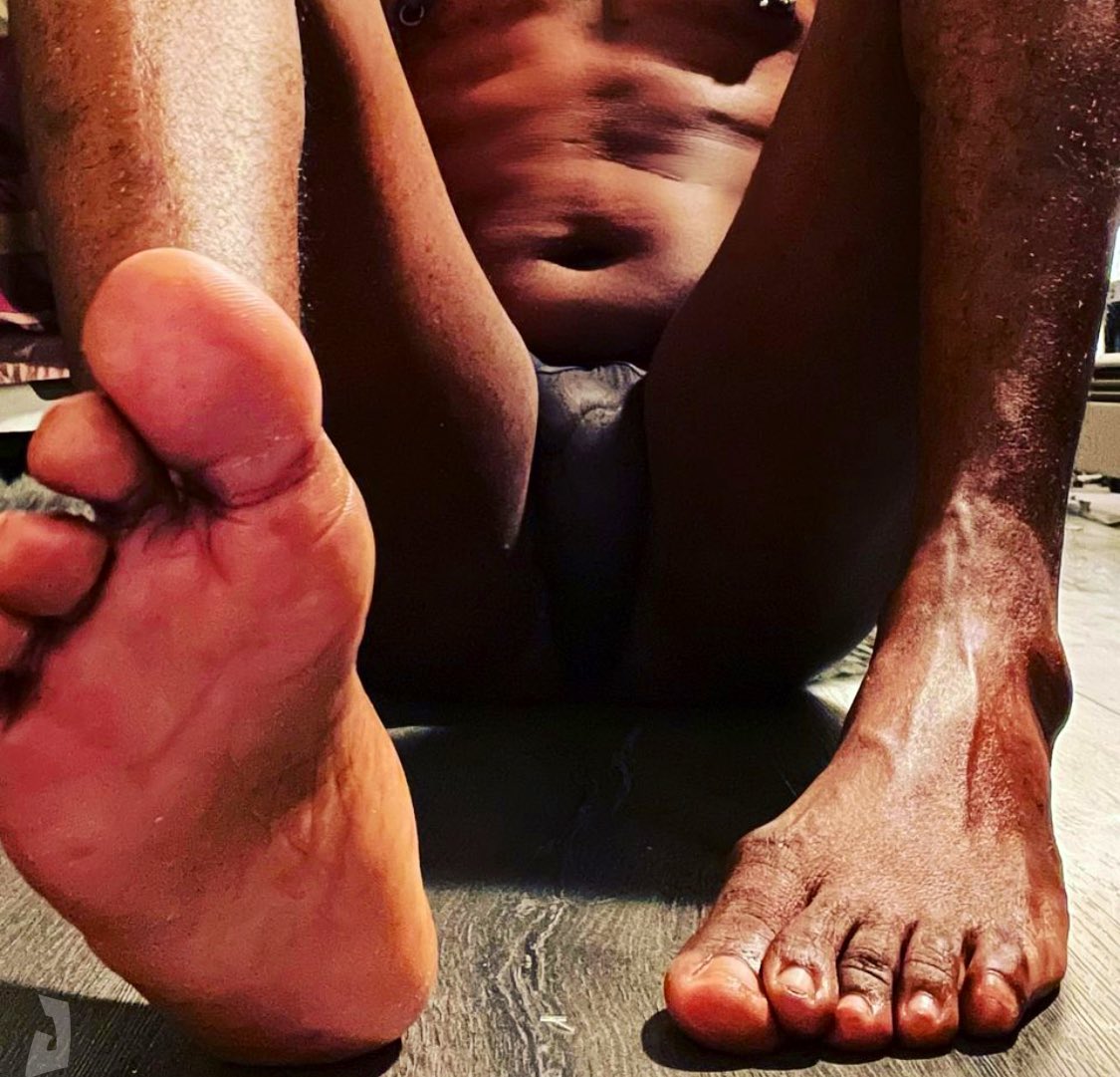chocoltecakes's tweet photo. Wanna sniff or lick? https://t.co/EeaJ64NY9T