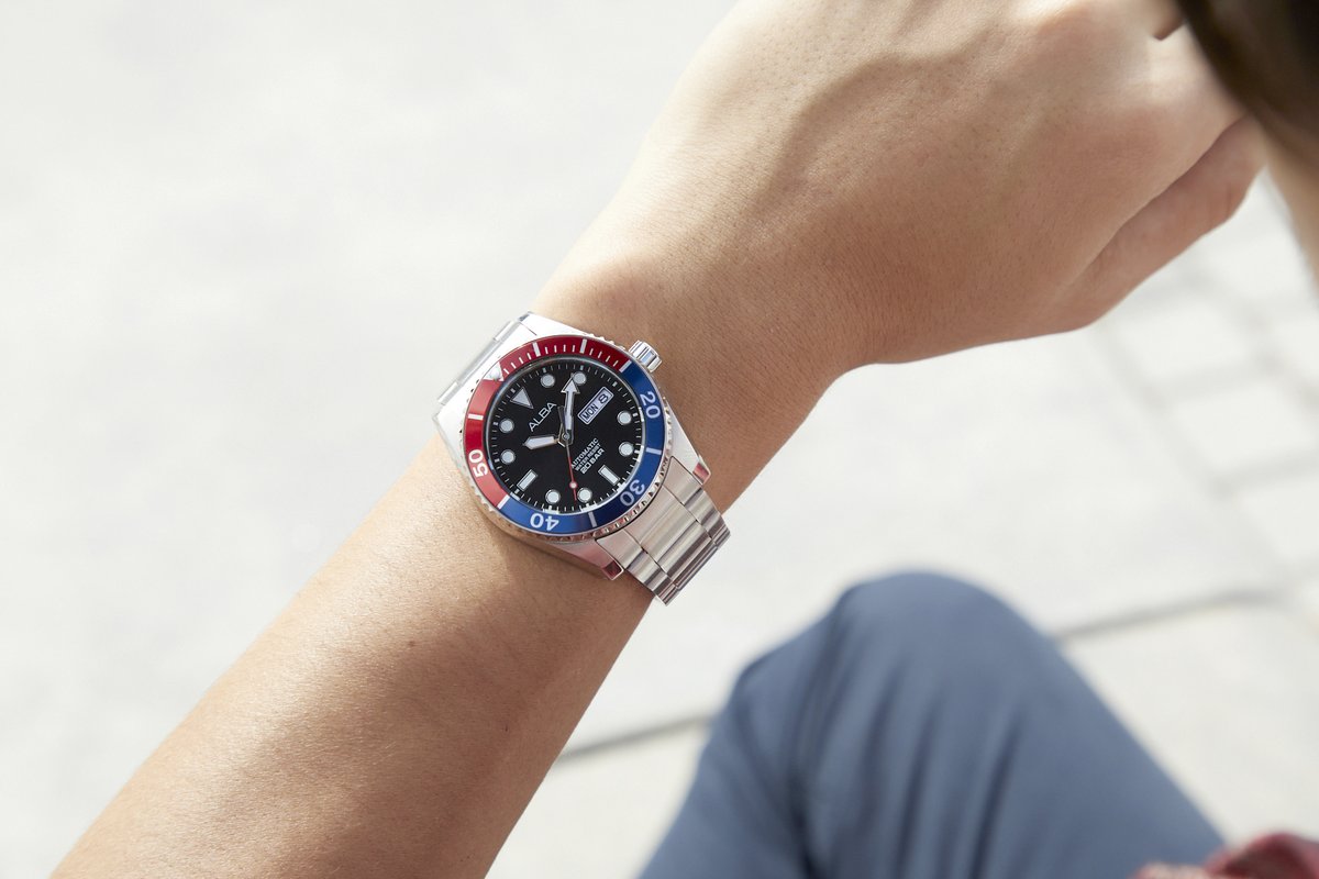AlbaWatches's tweet photo. Don't just follow the crowd, do the right thing.
https://t.co/C3oGx8YB4y
Model# AL4291X1
#ALBA #Albawatches #menwatches #lifestyle #watchoftheday #menstyle #mensfashion #GiftForHim #japanstyle #automatic #RotatingBezel https://t.co/CiCDimlU7W