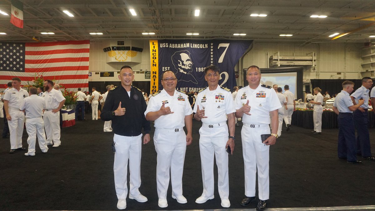 Philippine_Navy's tweet photo. BRAVO ZULU | PH contingent concludes #RIMPAC participation on a high note

👉: https://t.co/iloyBXKNdi
📸: BRP Antonio Luna (FF151)

#RIMPAC2022 
#CapableAdaptivePartners
#NavyPartnerships 💪⚓️
#ProtectingtheSeasSecuringOurFuture 
#ModernandMultiCapablePHNavy
#AFPyoucanTRUST https://t.co/7mi5pCHXTe