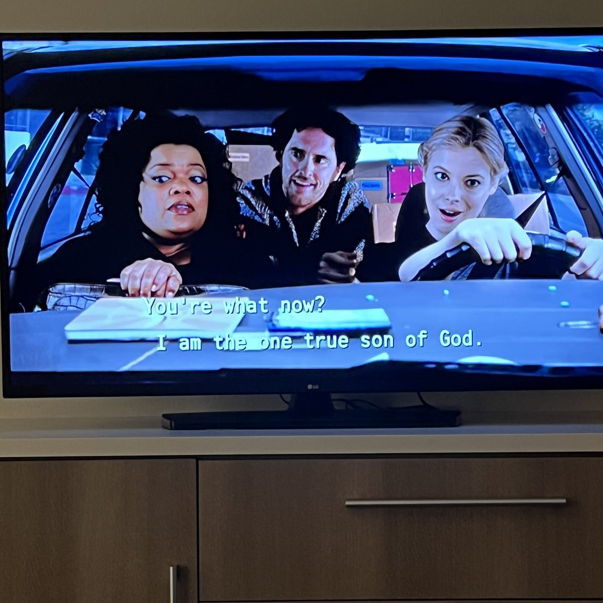 Happily rewatching #Community for the bajillionth time, and who do I notice in  “Studies in Modern Movement” but Coach Beard! <a href="/brendanhunting/">Brendan Hunt</a> is hilarious!