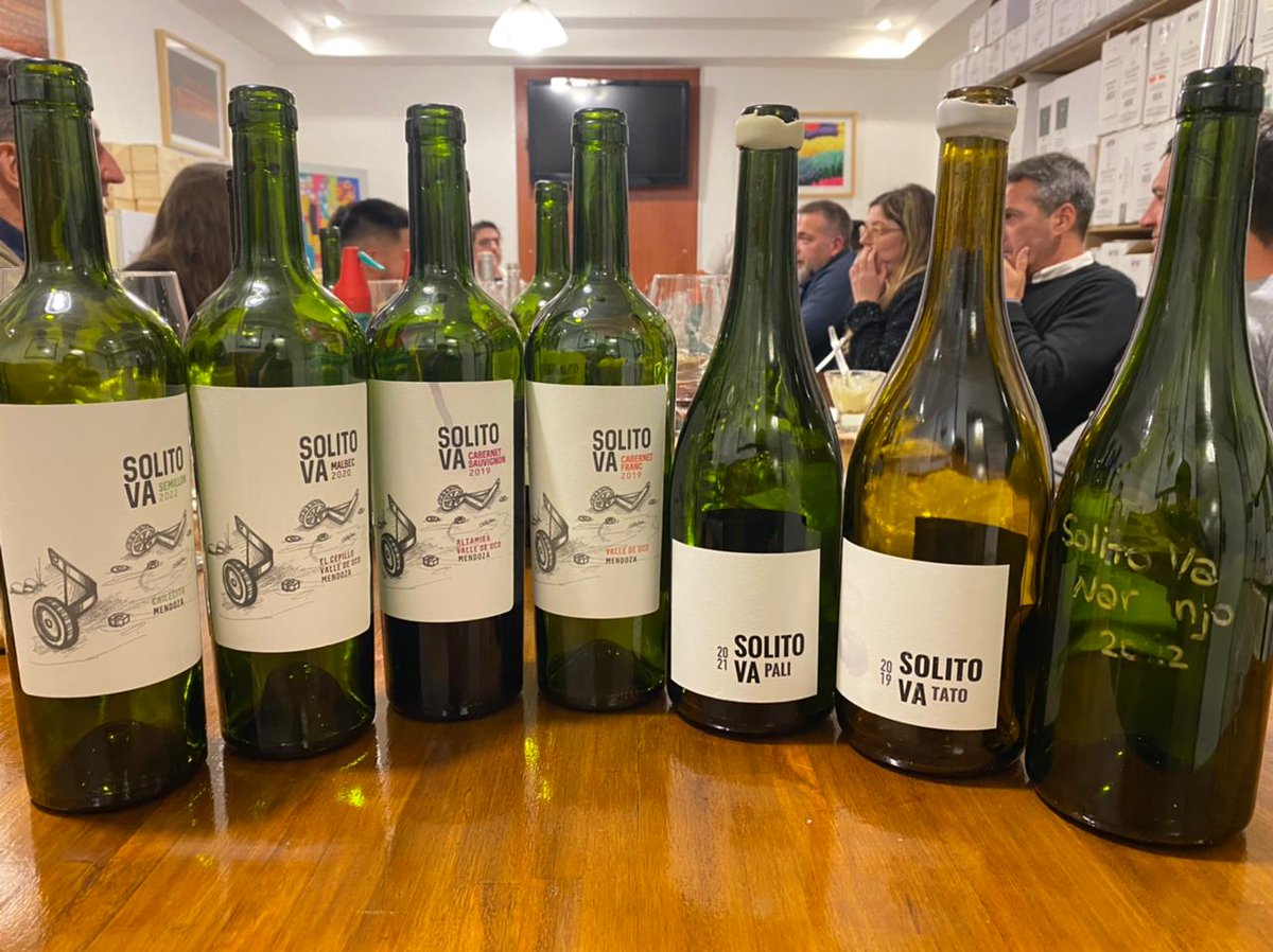 alfinvino66's tweet photo. Una degustación distinta, para amigos entre los cuales estuvo @fruitsender @juantitta, probando los vinos de #SolitoVa gracias #LeandroVelazquez por la visita https://t.co/jHdHWRiDOj