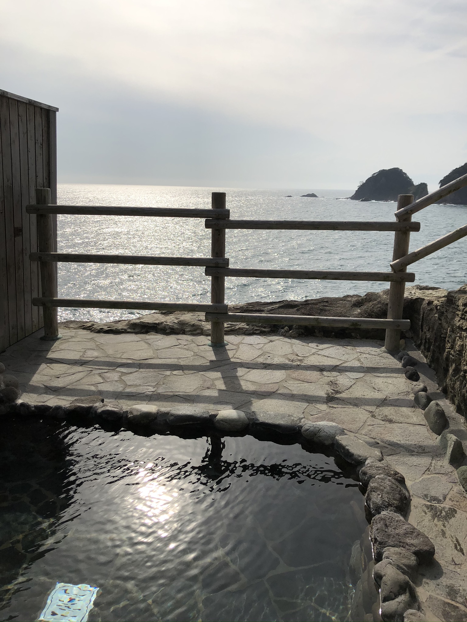 いこうよ西伊豆 公式 キャンプ場 温泉 美術館 休憩 宿泊 ダイビング プール 公園 など 日中は比較的空いていて 快適だ 沢田公園露天風呂 T Co G354h6irg7 Twitter