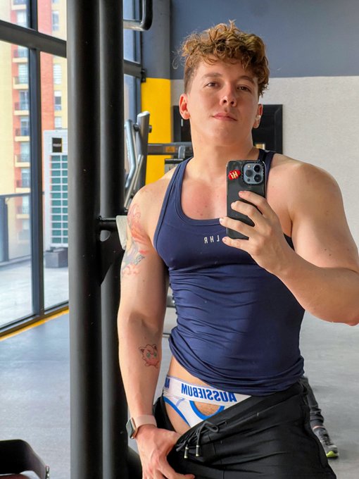 ¿Cogemos en el gym? https://t.co/6D69ndm05f