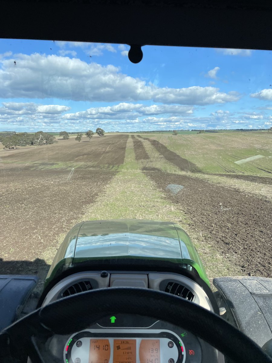 Sowing summer crop season has started early this year with the black snake getting warmed up. Cracking weather in Wickliffe
