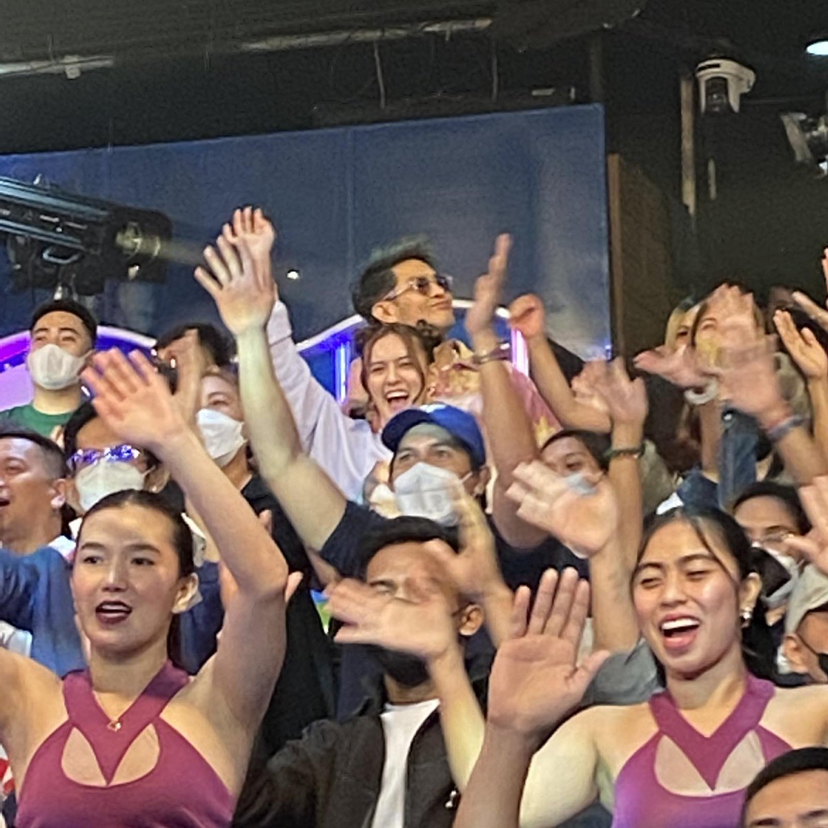 itsShowtimeNa's tweet photo. Baby Boy Ion &amp; Baby Girl Jackie with the Madlang People!
#ShowtimeTuemenimen https://t.co/XCFzUBJfG1