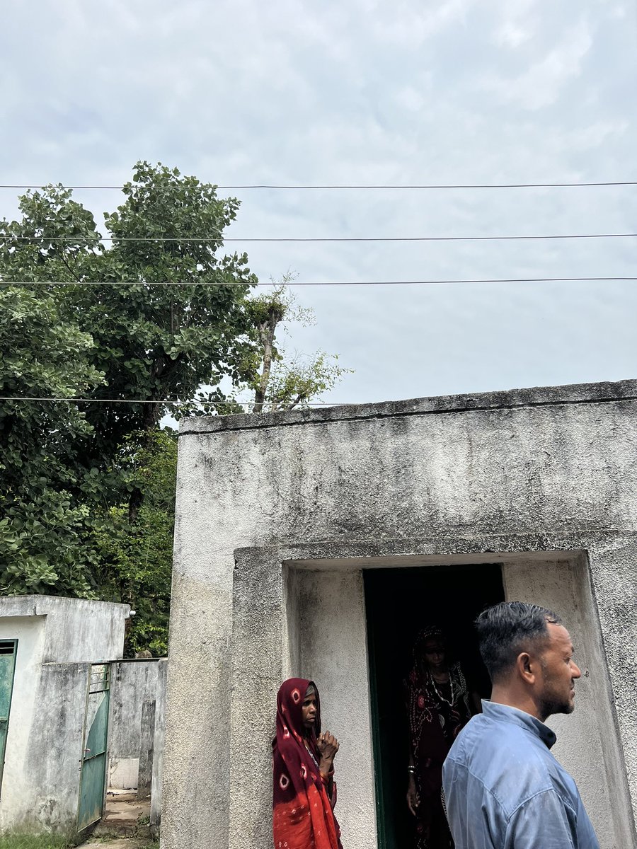 We are not responsible for the problems people are facing because we are also facing problems and the government is capable of solving this, just show sensitivity now. #सचिवजीहड़तालपेहै<a href="/tcmchhotaudepur/">છોટાઉદેપુર જિલ્લા તલાટી કમ મંત્રી મંડળ</a> <a href="/GRTMM1/">ગુજરાત રાજ્ય તલાટી મંત્રી મહામંડળ (OFFICIAL)</a> <a href="/tcmcutaluka/">છોટાઉદેપુર તાલુકા તલાટી કમ મંત્રી મંડળ</a> <a href="/YouTube/">YouTube</a> <a href="/CMOGuj/">CMO Gujarat</a> <a href="/abpasmitatv/">ABP Asmita</a>