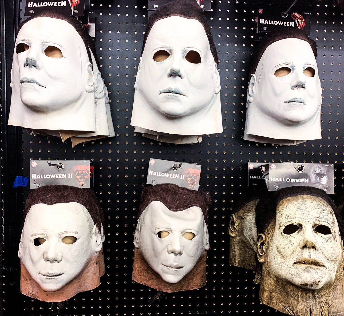 ghostmonsterkid's tweet photo. (Spirit store part 2) Stay tuned for more Halloween goodness! https://t.co/QpnyrXSSMu