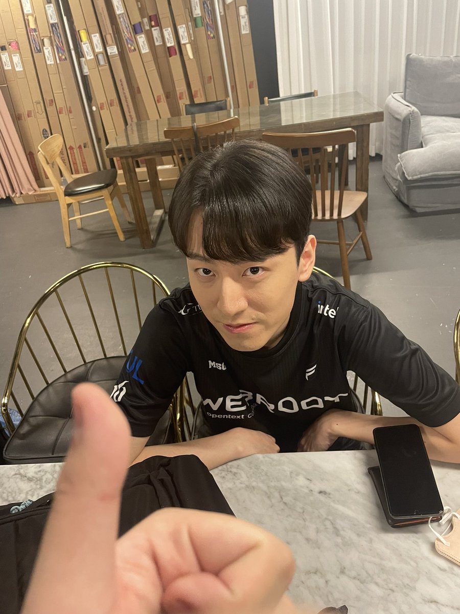 Aimbot 🇰🇷 tweet media