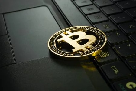 Msaservice02's tweet photo. Các quỹ đã rút lui vào tuần trước trước đợt tăng lãi suất dài ba thước của Fed, khi bitcoin giảm xuống còn 21.000 USD. Sau đợt tăng lãi suất chính thức, bitcoin đã tăng trở lại 23.000 USD, sau đó lên đến 24.000 USD và ether tăng lên 1.700 USD. https://t.co/Pnelnpzoqs