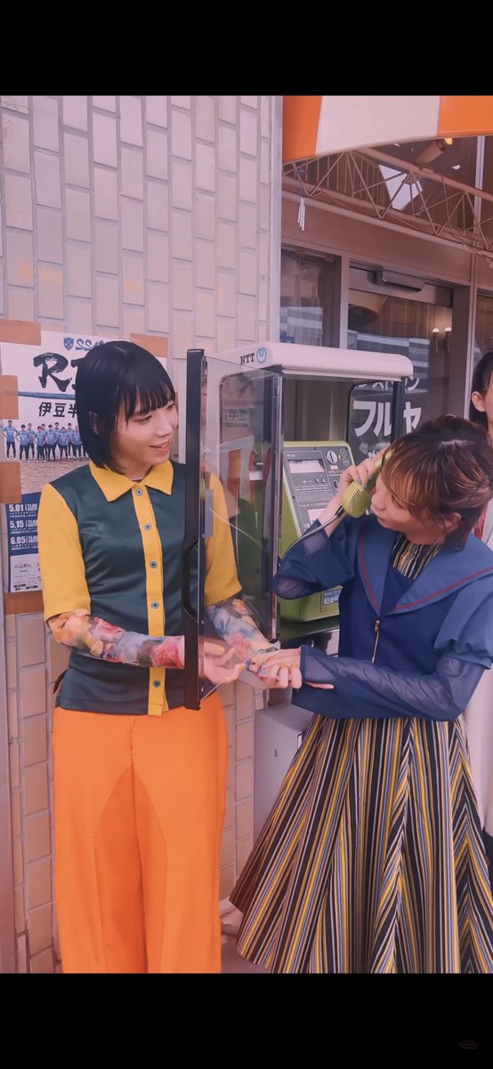 BiSH_km's tweet photo. 聖地巡礼!熱海!
友だちの娘ちゃん写真友情出演😂💓
BiSHが使ってた2階の席は入れなかったけど、レトロな雰囲気のお店でBiSHを感じながら休憩しました♡
#BiSHSEEYOU https://t.co/cIhm31HTjD