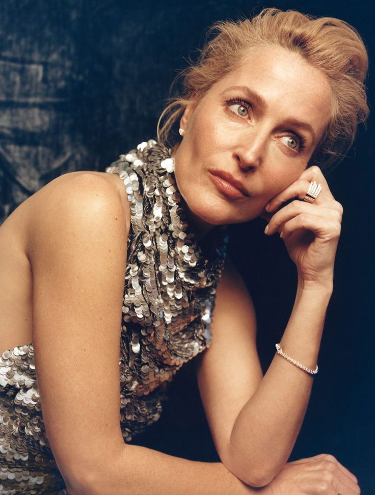 AndMulder's tweet photo. Happy birthday to the one and only @GillianA 🎉🎂🎊 https://t.co/nNajLvzMgr