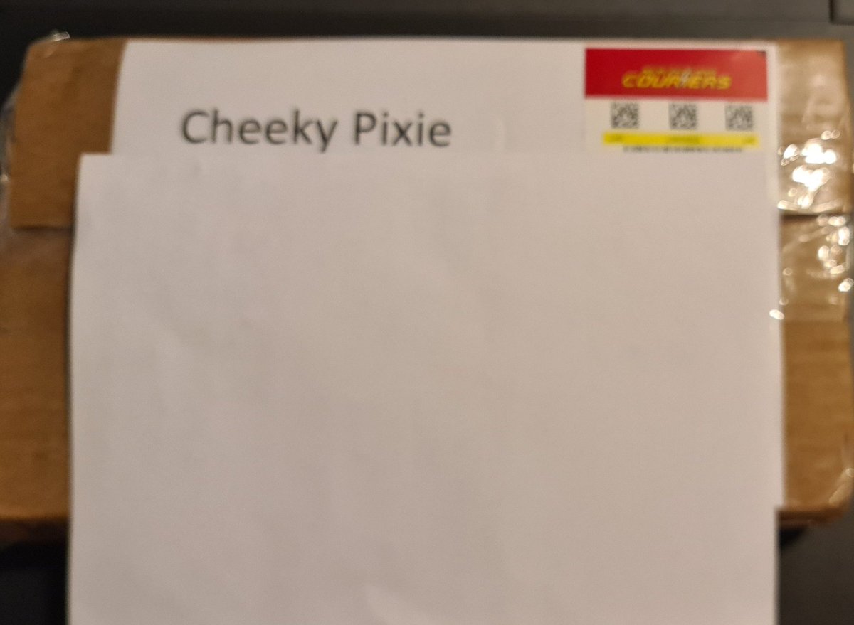 cheekypixienz's tweet photo. Ooooh I got mail....... https://t.co/azlLAwZvfL