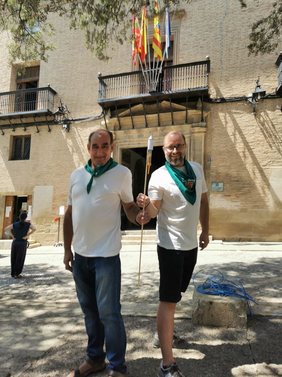 💚 ¡Viva Huesca! 🍃 ¡Viva San Lorenzo! 💚 ¡Viva el Festival Internacional de Cine de Huesca! 🍃 Va a ser un día difícil de olvidar. 

📸 Alvaro Calvo