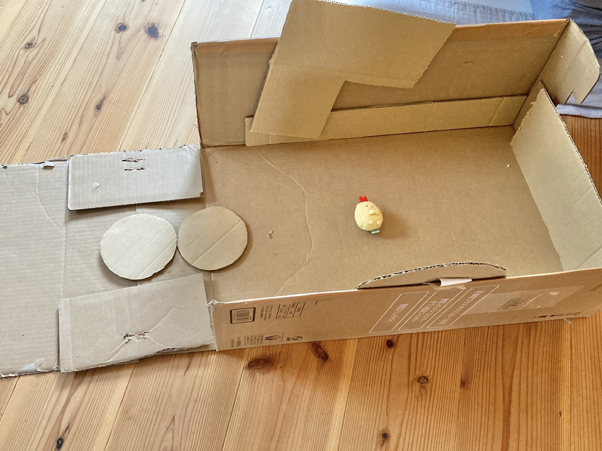 むー 手作りおもちゃとゆかいな工作 廃材 ダンボール や牛乳パック トイレットペーパーの芯など 家にある廃材は言わずもがな工作に役立ちました ぜひ少しストックしておいてください ちなみに写真はむすこ曰く海賊船だそう わたしの本にも