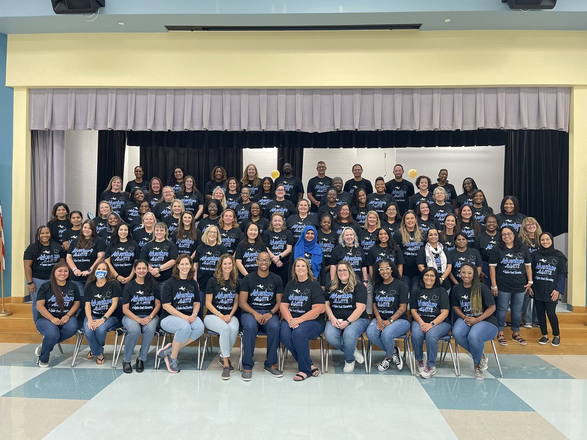 OCE_BlueJays's tweet photo. We are so proud of our talented and dedicated OCE staff! Our team is ready to make a positive impact on the lives of our students!
#GoBlueJays #KnowYourImpact #OCEProud @FortBendISD @DrKwabena @deanna_olson19 @idaford09 https://t.co/W5IQRQUQGu
