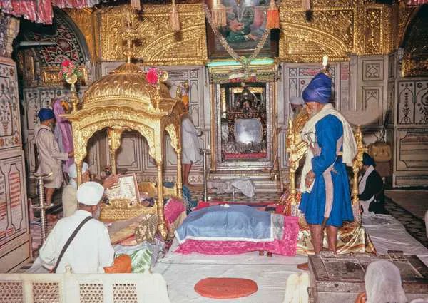 RamblingSingh's tweet photo. Hazoor Sahib, Nanded, Maharashtra, 1970 https://t.co/z8jrHhKNWO