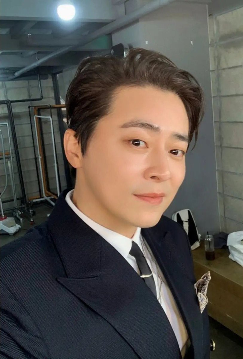 이제 구구즈에서 셀카 제일 잘찍으심ㅇㅇ