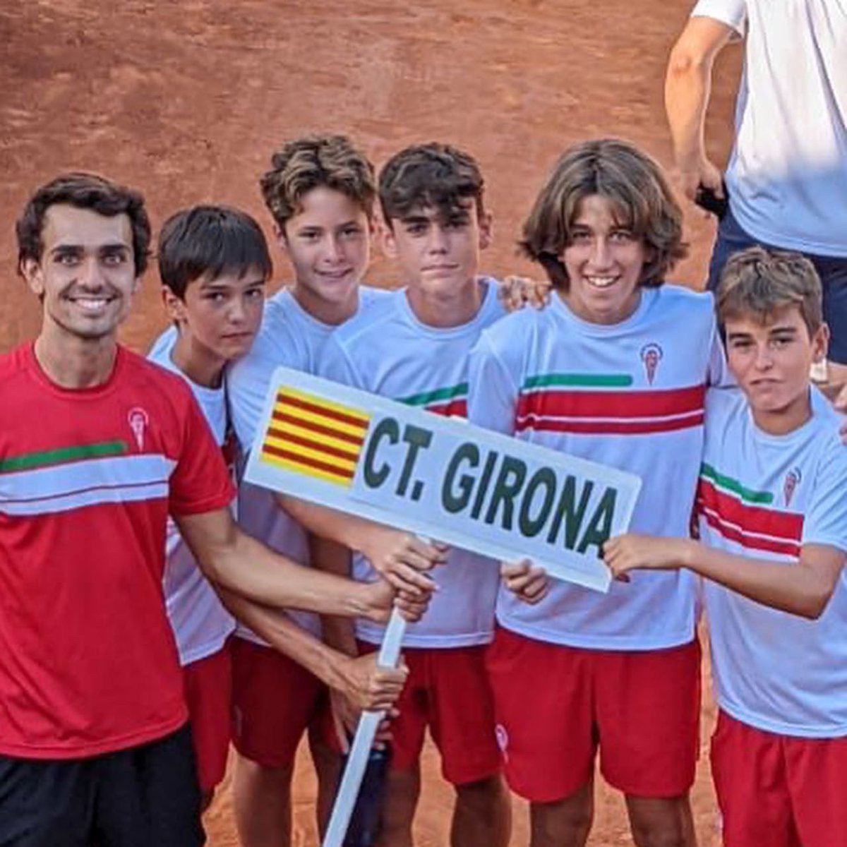 CTGirona's tweet photo. L'equip Infantil masculí es troba a Barcelona per la disputa del Trofeu Joan Compta, Campionat d'Espanya de la categoria.
Capità, Lautaro Barragán.
Molta sort, nois!
#JoanCompta #EscolaCTG https://t.co/Fz0XKMLGVD