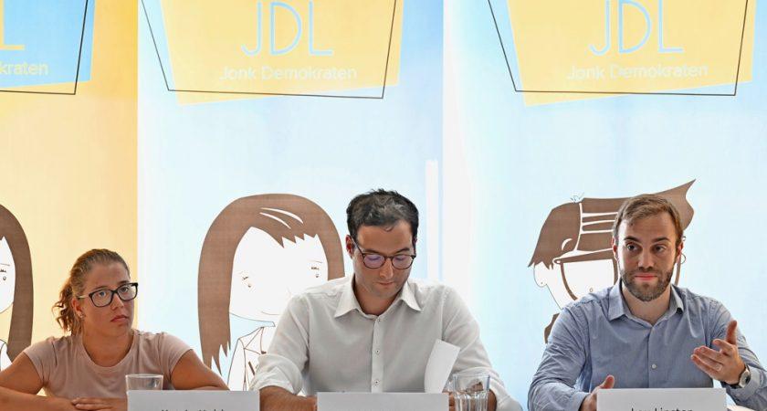 Le Quotidien (@le_quotidien_lu) on Twitter photo Elections communales : les jeunes libéraux misent sur l’environnement et le logement <a href="/jonkdemokraten/">Jonk Demokraten</a> #luxembourg lequotidien.lu/a-la-une/elect… Elections communales : les jeunes libéraux misent sur l’environnement et le logement <a href="/jonkdemokraten/">Jonk Demokraten</a> #luxembourg lequotidien.lu/a-la-une/elect…