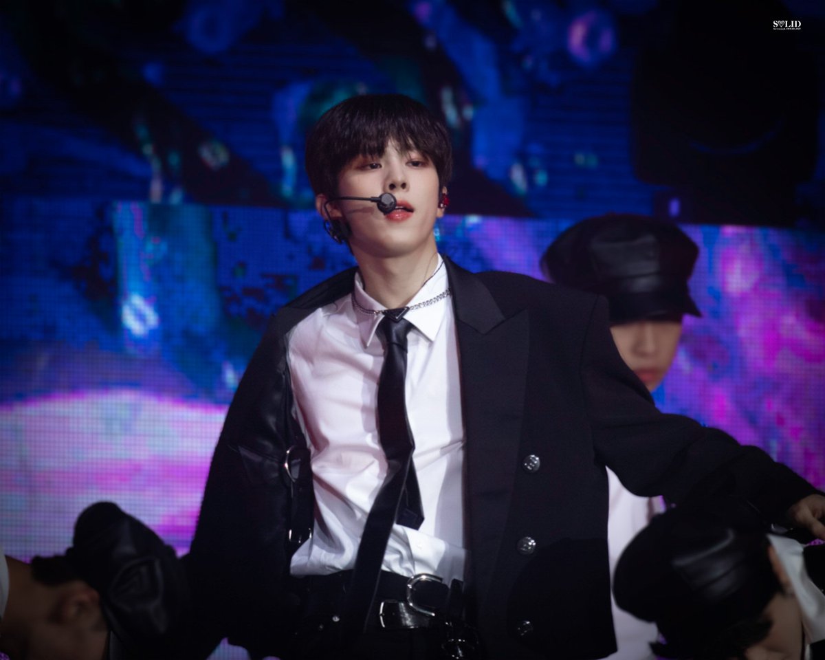 SOLID_1027's tweet photo. Fine me I'm a ghost

#김우석 #KIMWOOSEOK https://t.co/l0wvXAeR5a