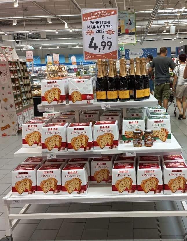kittesencoola's tweet photo. E dal Conad di Bergamo è tutto https://t.co/0JhOqGcqHx