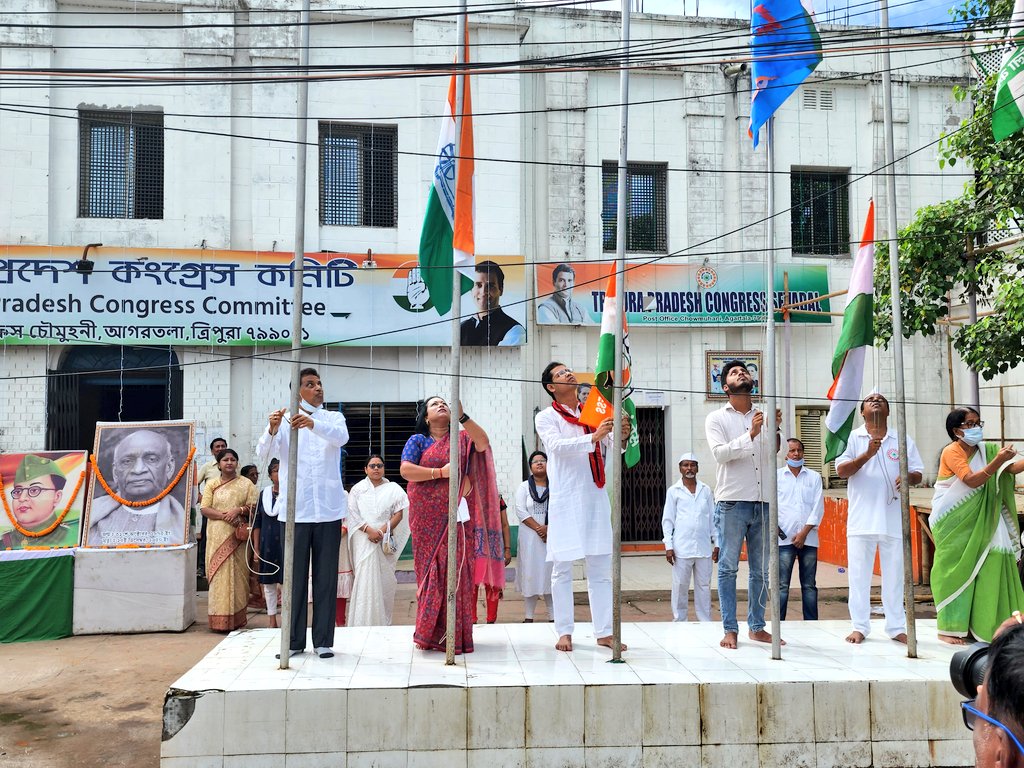 szarita's tweet photo. Hoisted the flag today at the @INCTripura HQs in #Tripura & paid respects to our leaders who spearheaded the #BharatChoroAndolan in 1942. Today we commence the #BharatJodoYatra across the State spreading the message of peace & unity
@INCIndia @drajoykumar @kcvenugopalmp https://t.co/sAKc66wGnM