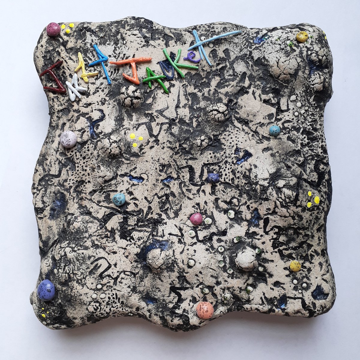 Oia's Houseworks tweet media