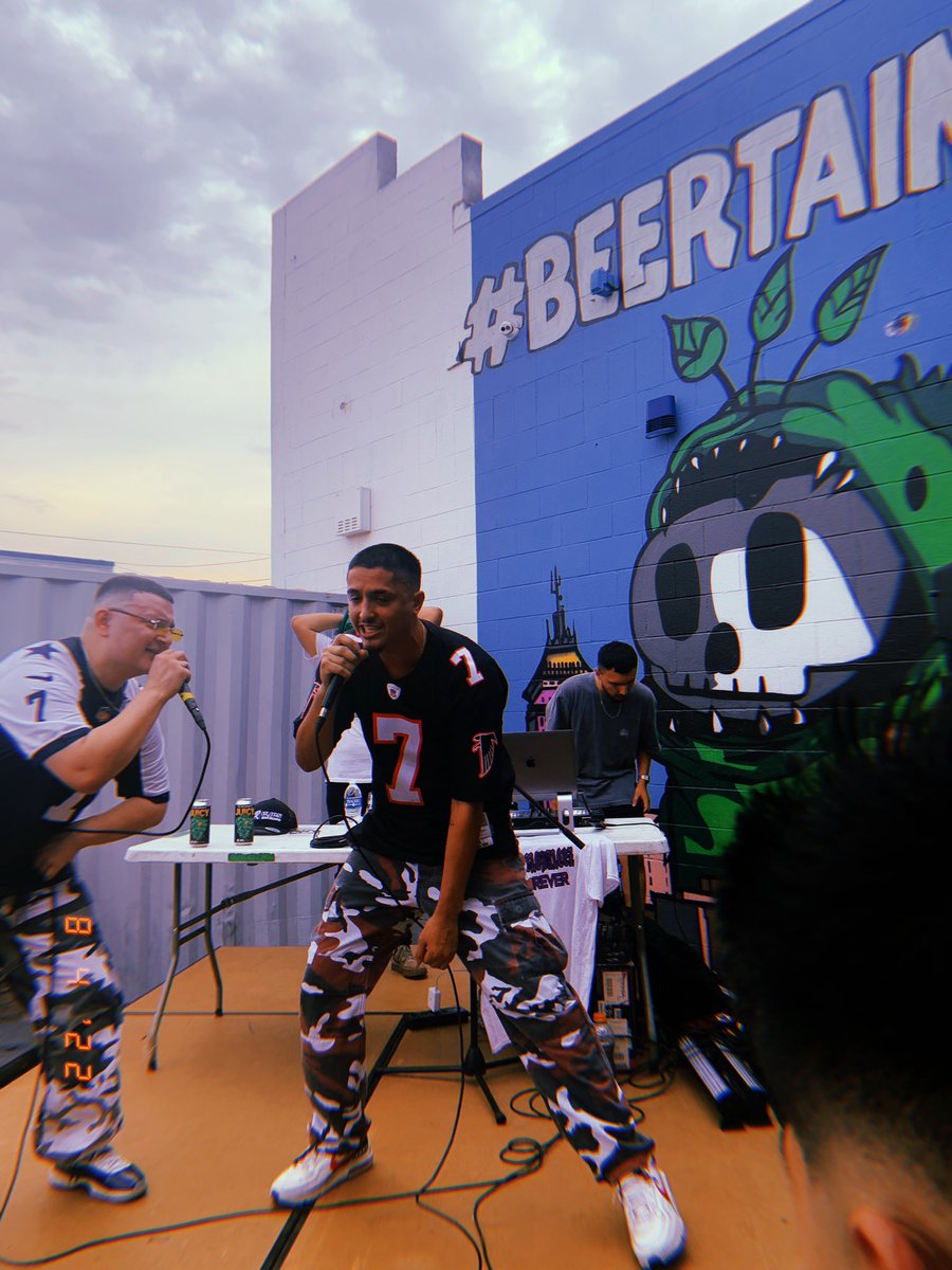 kalebandrew_'s tweet photo. dreams to reality🙇🏽 https://t.co/KRHiBajhFA