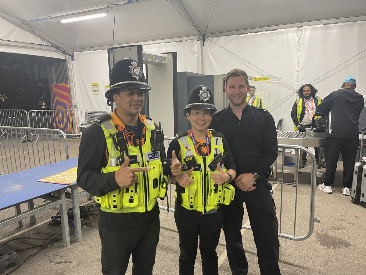 SpringfieldWMP's tweet photo. #NEC And it all comes to an end as we finish our night shift. From “Can we try on your stab vest” from team Malaysia to having thorough conversations and enjoyable moments with all other teams.🤩 Thank you to all officers across the country alongside the Army and WMP officers❤️ https://t.co/6QVfwHc1jN