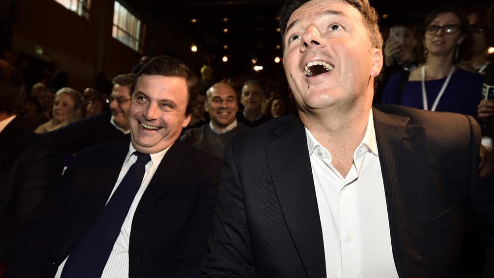 Colasurdo84's tweet photo. @makkox @ilfoglio_it Le appassionanti vicende della politica italiana le trovate in questo breve fotoromanzo, d’altra parte è un genere inventato in Italia. Si apprezza il significato guardando da sinistra verso destra, anche se alcuni poi lo chiamano centro. #ElezioniPolitiche22 https://t.co/VAxTRuQrCM