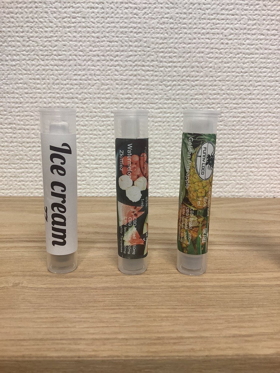 今週末からお盆休みという方多いですね😊

夏のアウトドアにオススメのリキッド。
⭐️アイスクリーム
⭐️ウォーターメロン
⭐️ゴールデンパイナップル

どれもスッキリした味わいで爽やか✨
今月は超割引価格で販売しておりますので、連休前に是非お越しくださいませ🌿