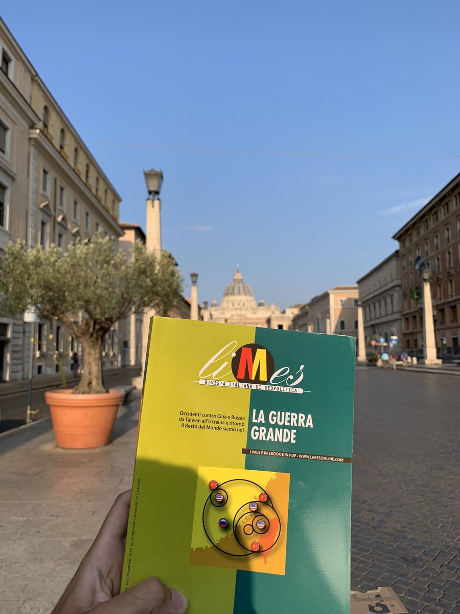 GuGallone's tweet image. Immensamente grato. #Limes da oggi è in edicola. Con un'intervista firmata da @CaraccioloLucio e da me al cardinale Segretario di Stato della Santa Sede, Pietro Parolin. Così la Chiesa pensa il mondo.
#9agosto @limesonline