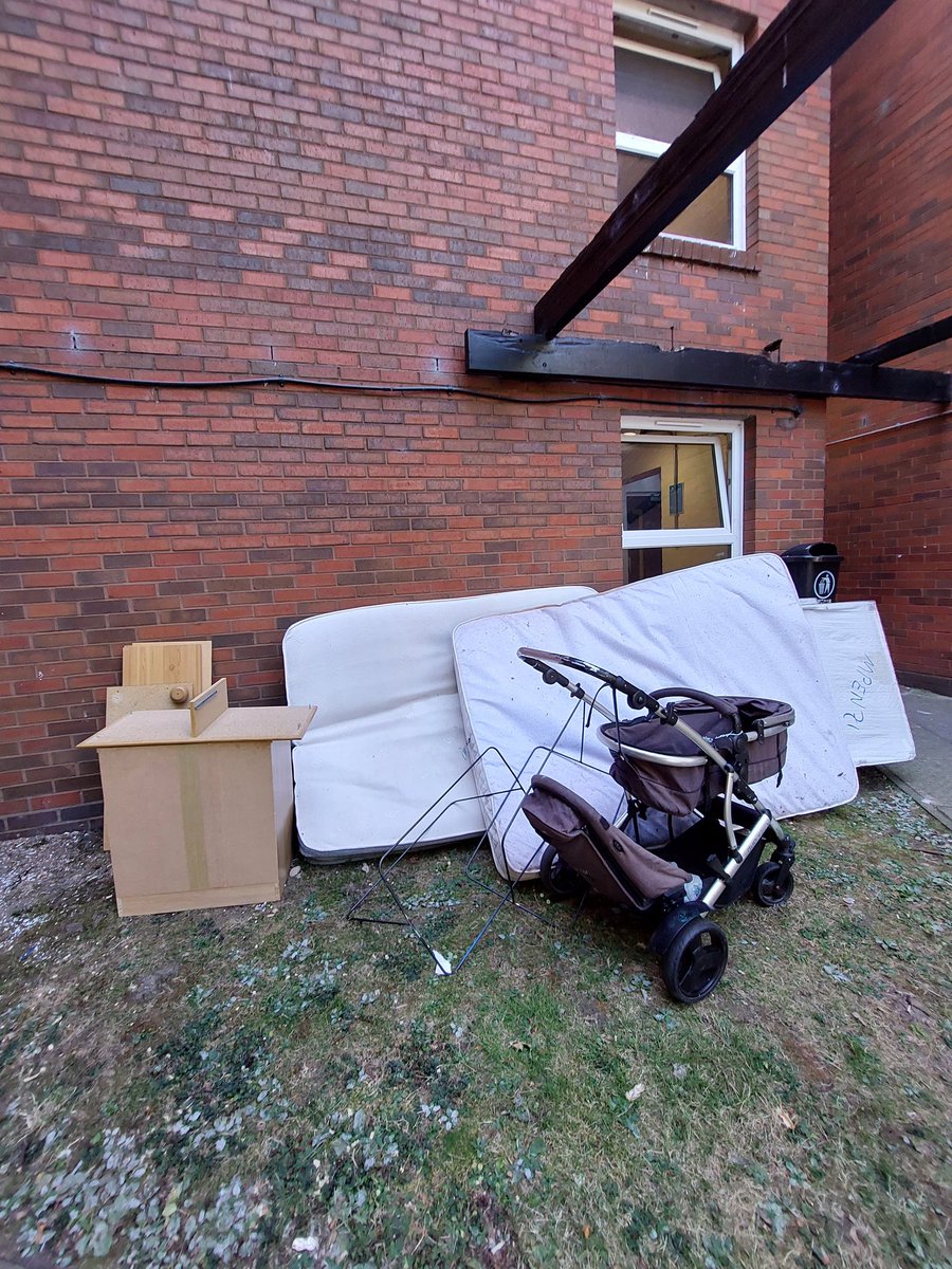 Farmaan29's tweet photo. Spotted some fly tipping today on my weekly inspection at Dover House. It has been raised to our Estates team to remove. @pa_housing #teampurple https://t.co/JWJfWYHEnK