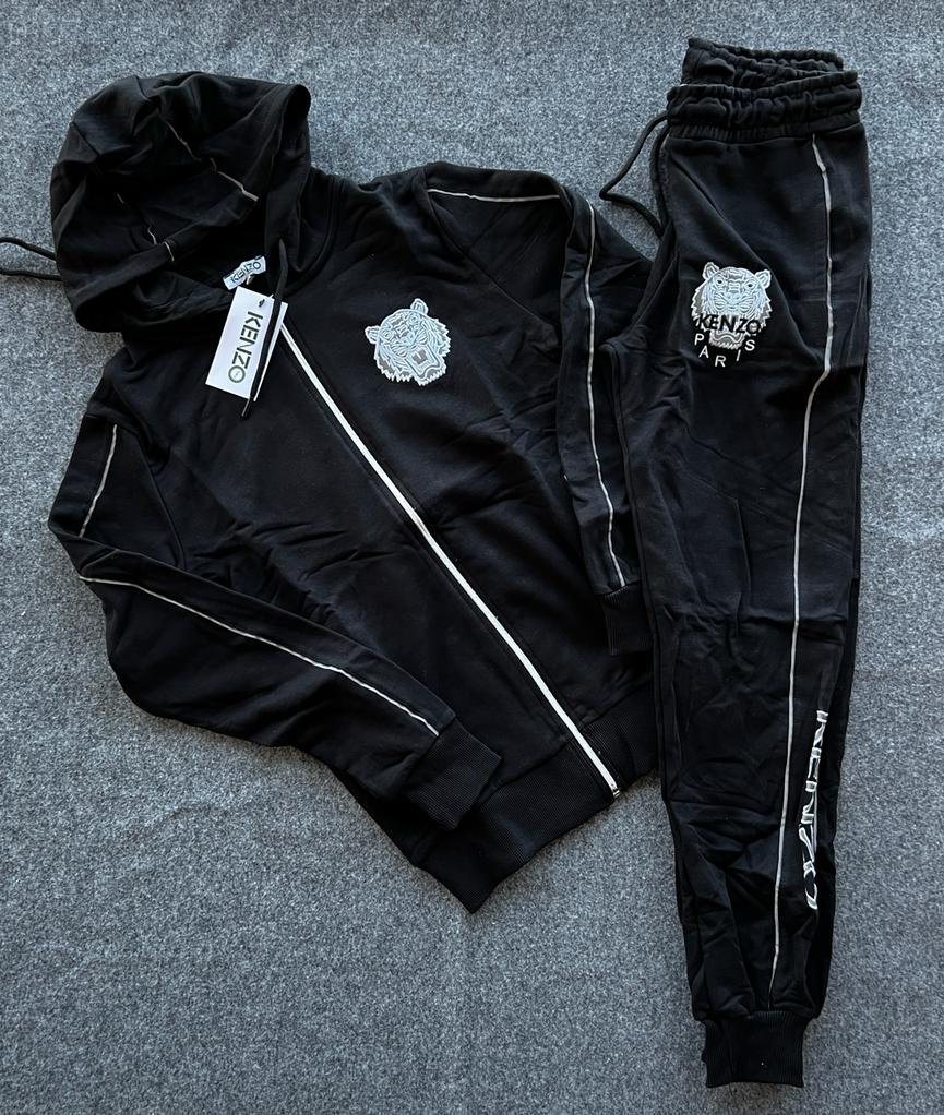 EstabanShow's tweet photo. Hoddies Top and Down available in different sizes 

Nationwide delivery available as well. Just DM now pls🥰😍 https://t.co/H3rnznHMnN