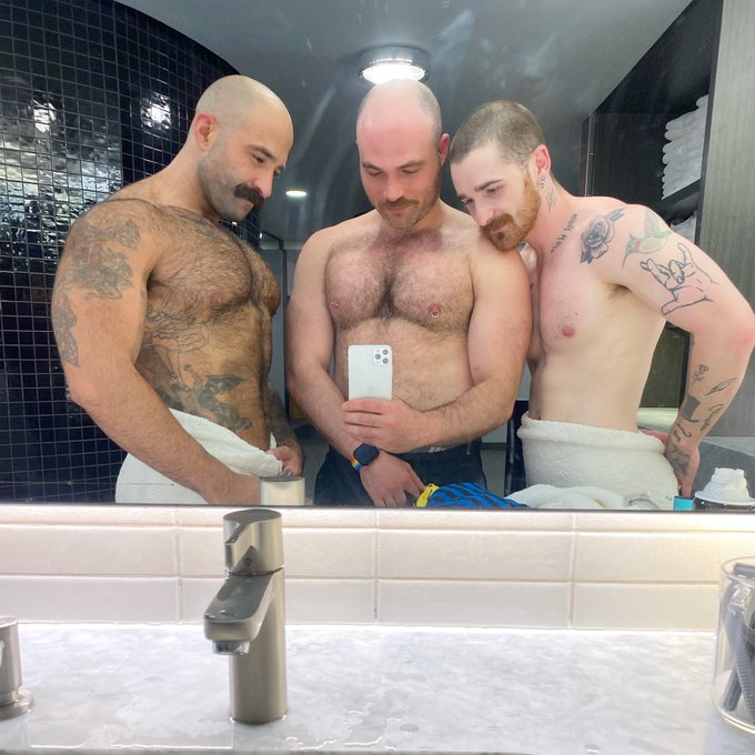 Happy birthday to my baby @nickmilaniXXX https://t.co/K07tx4PuRs