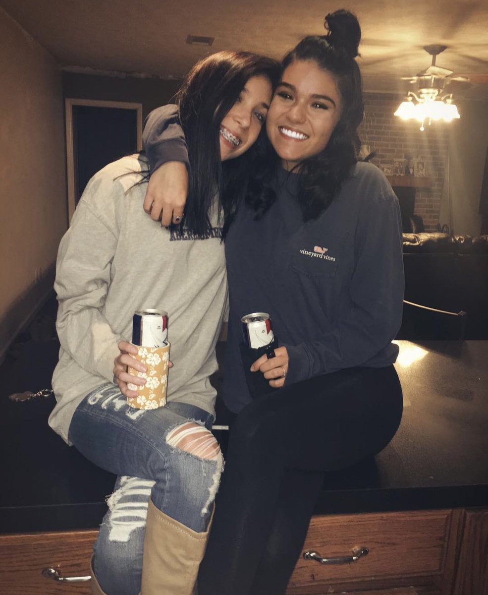 _haannahhmiller's tweet photo. The biggest beam of sunshine; you fem.☀️Our friendship was the wildest ride I have ever taken. May your beautiful soul live on. I love you forever &amp; always angel🕊👼🏼 https://t.co/cTd8kYCDrr
