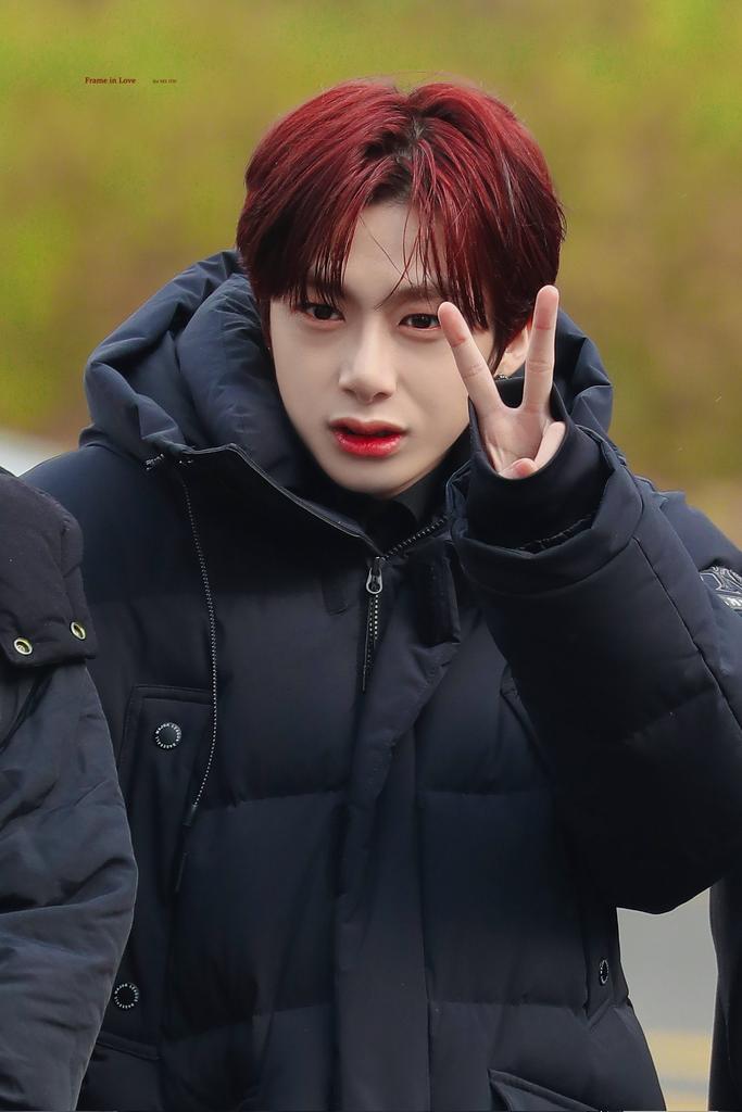 <a href="/dyonghuck/">Who?</a> ️️ ️️
️️
️️

️️
Good evening. My name is Legolas, people often address me as Lego. I'm warm and cozy with this outfit, ready to attend the class.

H-2105 
️️

️️
️️
️️ ️️