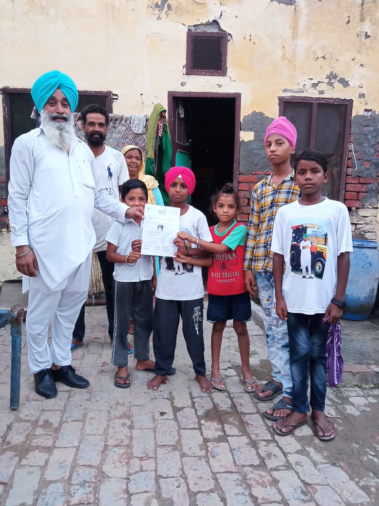 pilotfoundation's tweet photo. Mega Invitation Drive Started for 75th Azadi Divas 2022 Started by Manjit Singh Randhawa at Tarn Taran

#75azadidivas https://t.co/UCONk9OfYP