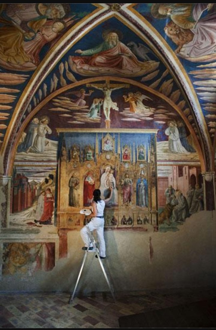 Montefalco...è un quieto centro di arte francescana.[...]Ovunque si volga lo sguardo,ovunque si passi, tutto è antico.
#HermannHesse,Dall'Italia

#9agosto

#SteveMcCurry Restauro nella chiesa di S.Francesco a Montefalco
